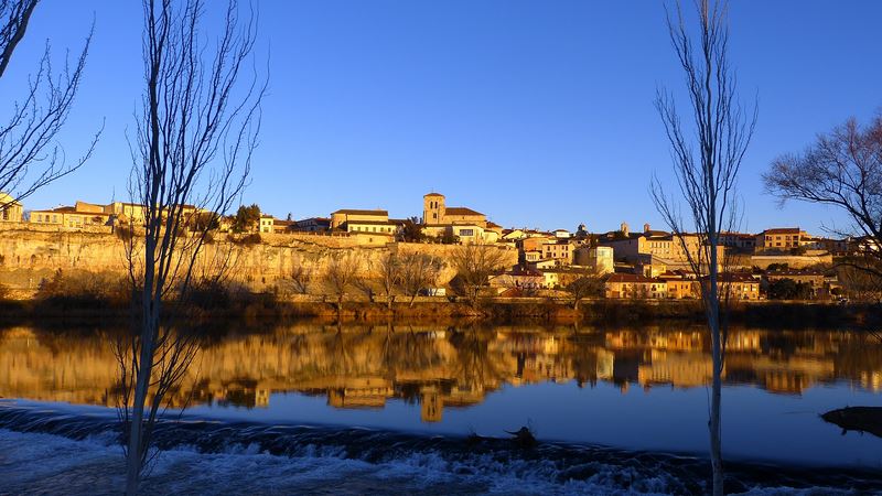 WohnmobilStellplatz Reisemobil Zamora Cumbres Mayor Rio Guadiana Pomarao